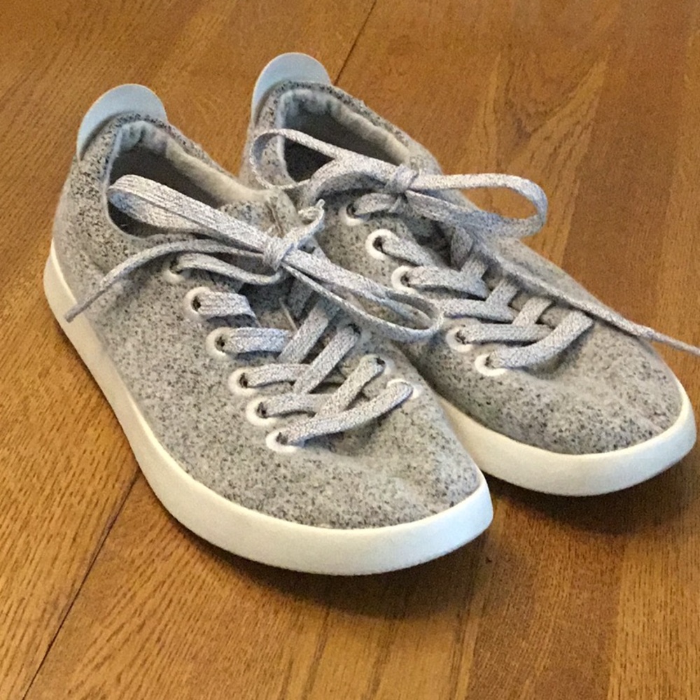 Woman’s allbirds grey with black flecks wool pipers. Size 7. Gently worn.